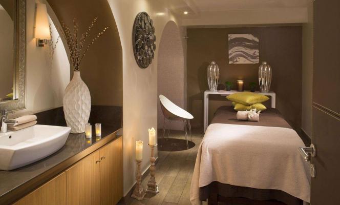 Your wellness stay at the Six Paris