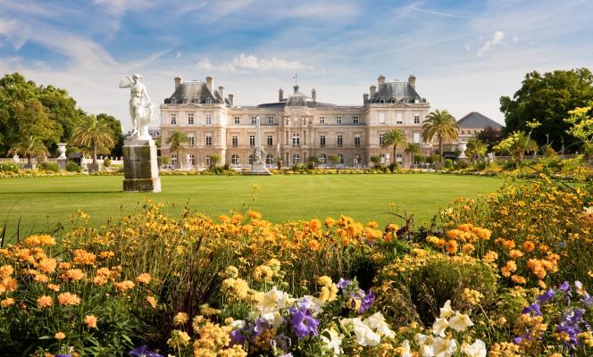 Discover the Summer Magic of a Parisian Summer