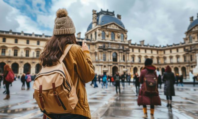 A Cultural Christmas: Enjoy the Museums of Paris with Hôtel Le Six & Spa