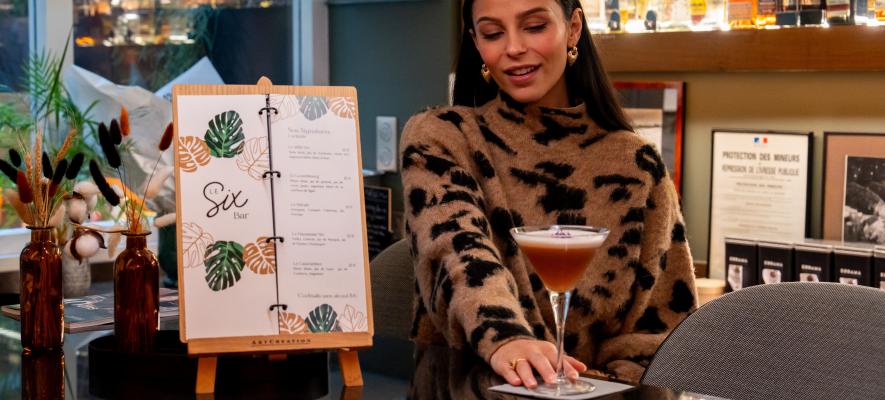 Le Six Hôtel - lounge