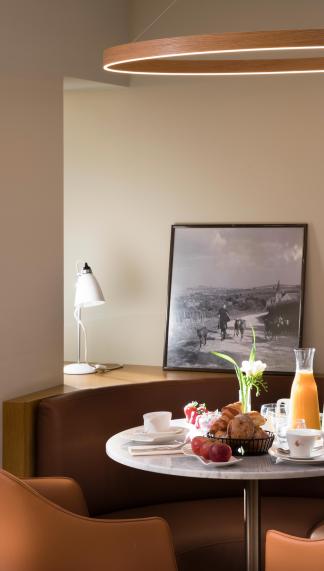 Le Six Hôtel - Lounge
